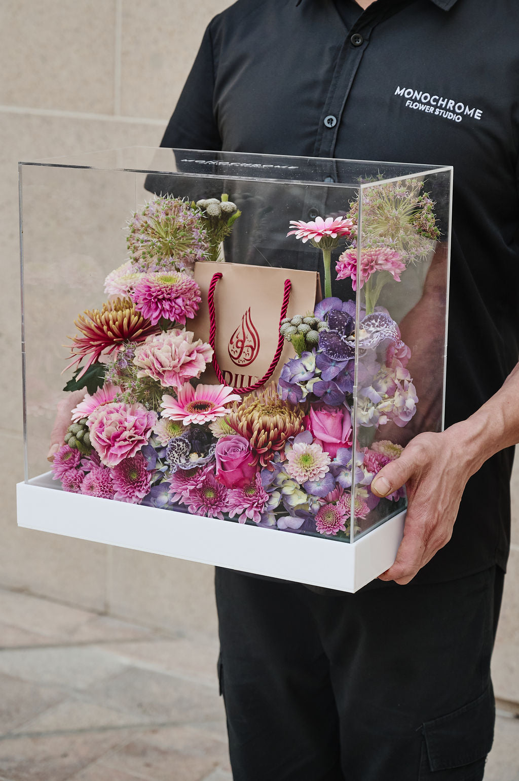 SIGNATURE GIFT BOX