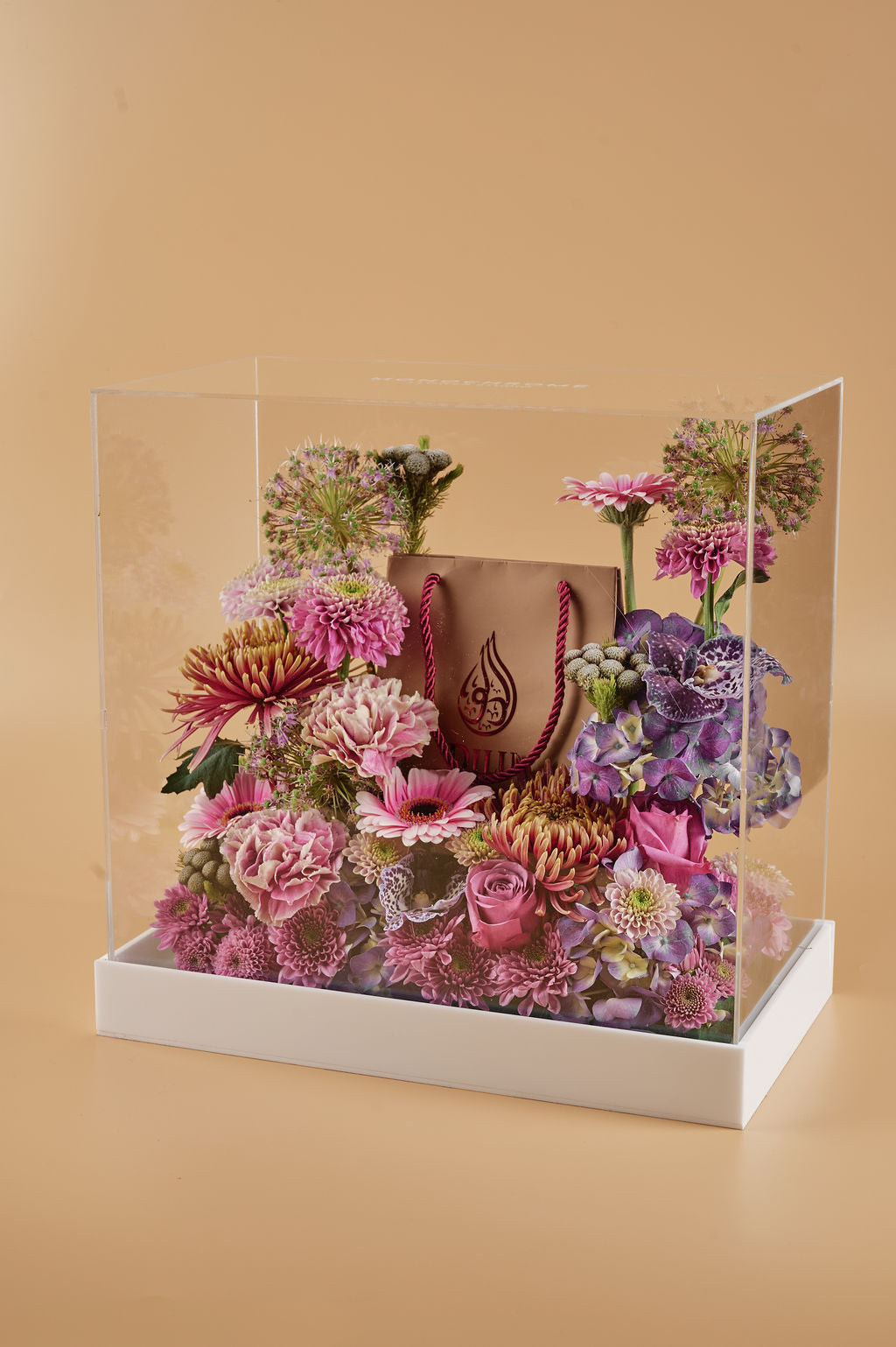 SIGNATURE GIFT BOX